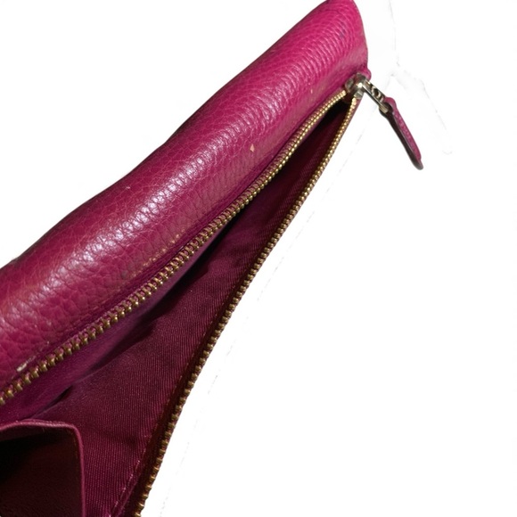 Coach Fuchsia Leather Clutch (item#b136) - Picture 4 of 9